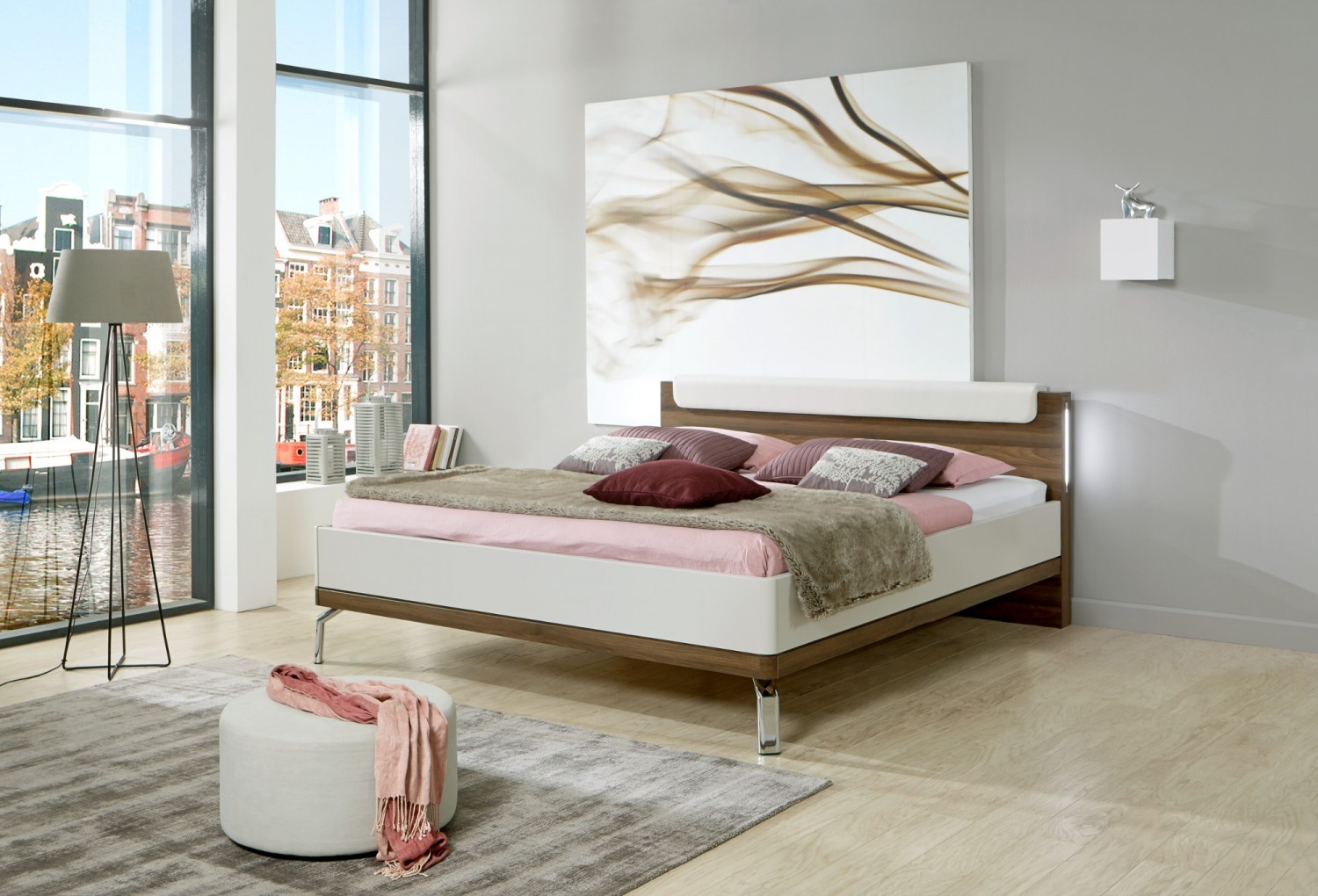 Catania Platform Queen  Bed