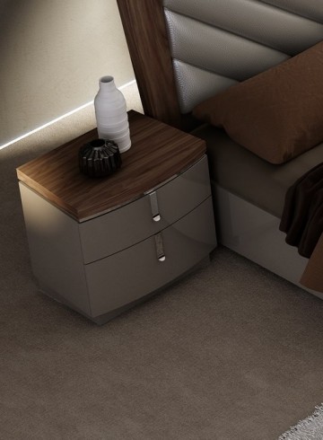 Washington Walnut Bedroom Nightstand