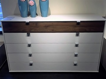 Catania Dresser